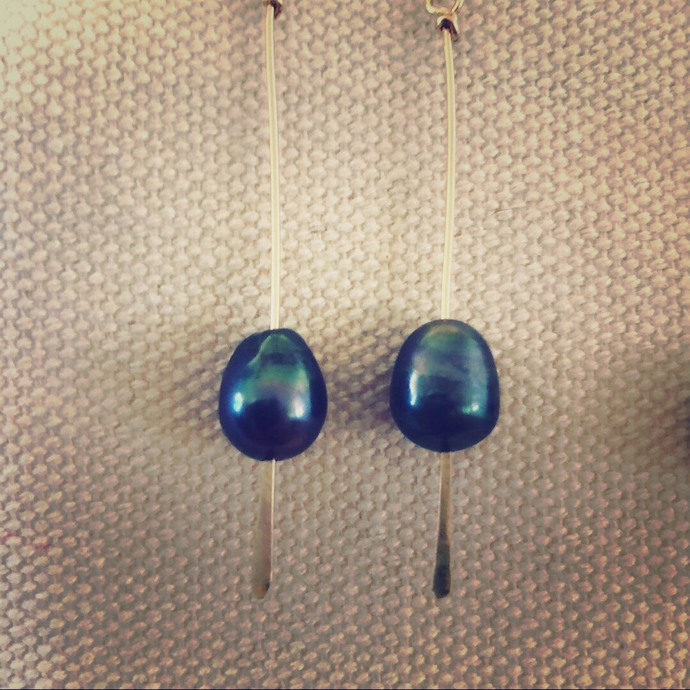 Authentic Tahitian pearl earrings